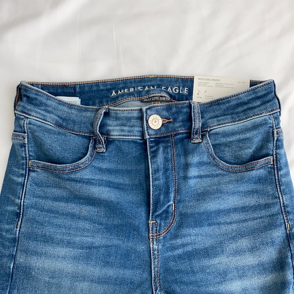 American Eagle Outfitters Denim - American Eagle Hi-Rise Jeggings. Size 4 (27 W)